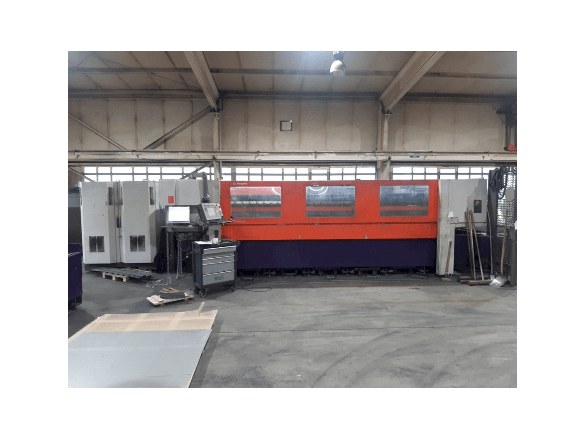 Frontansicht der Bystronic Bystar 4020 Maschine