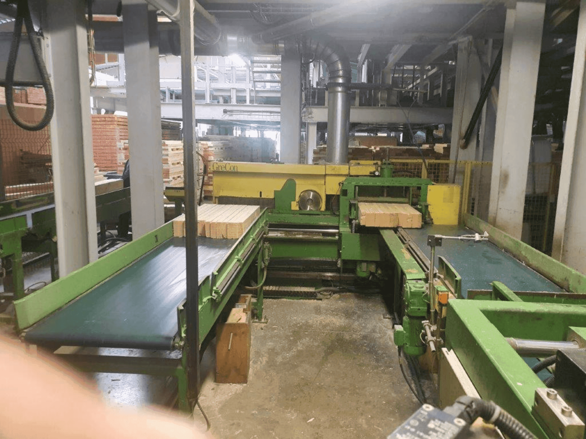Frontansicht der Grecon Dimter FDL-F 205/600/500 Maschine